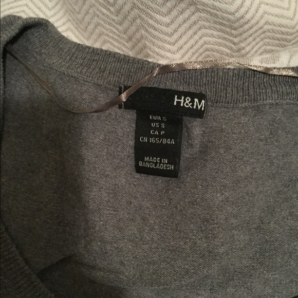 h&m sweater - Picture 2 of 2